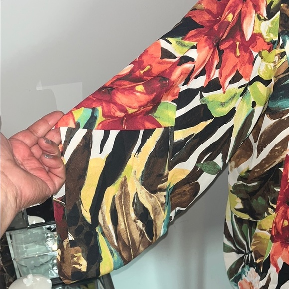 Chico’s NWOT Size 3 Tropical-Print Tulip-Sleeve Kimono Colorful Floral Blazer - Picture 8 of 13